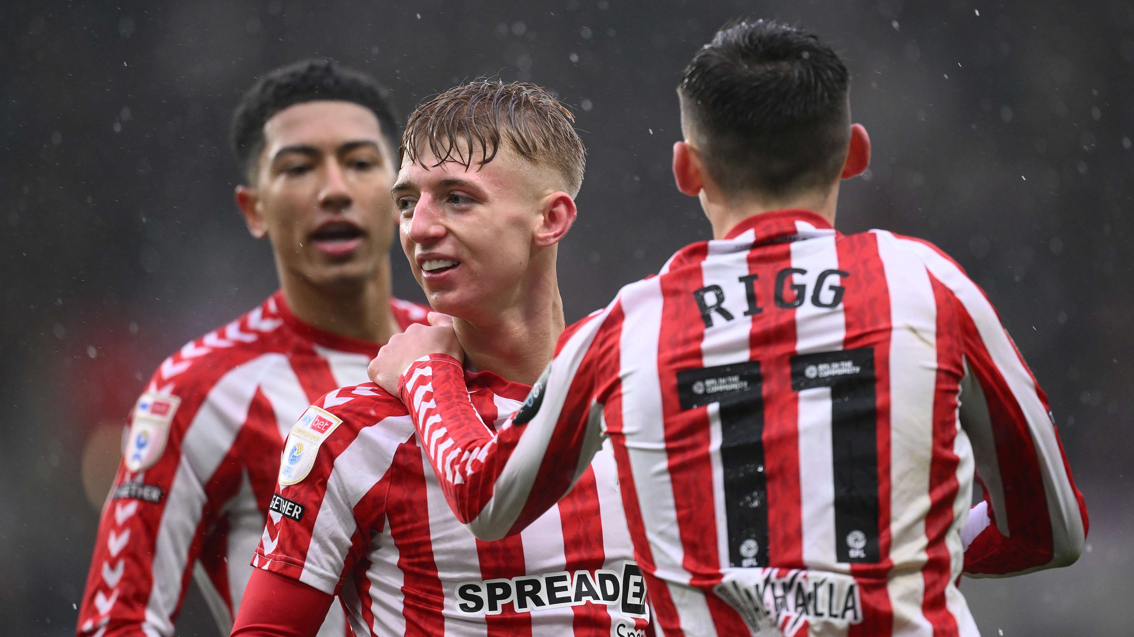 与高强度的 与高强度的