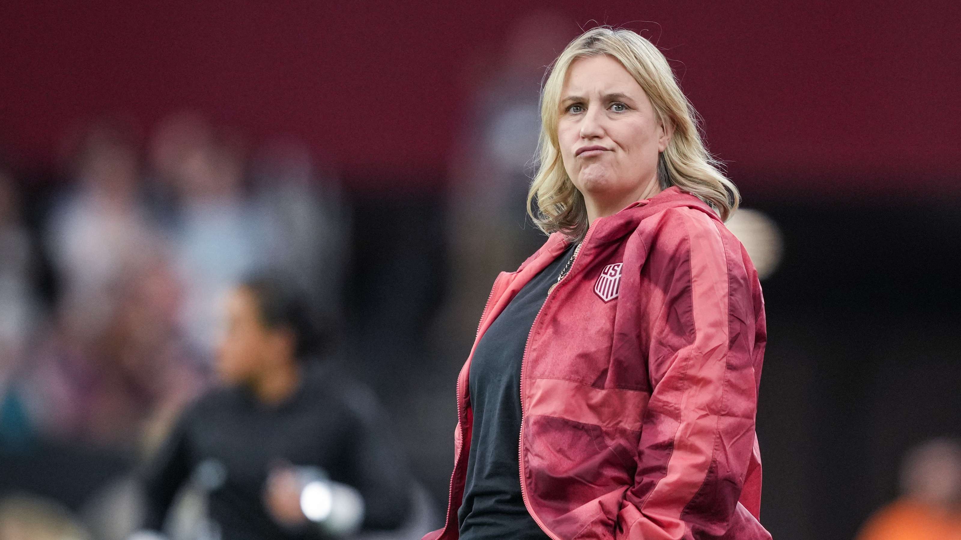 更尴尬的是 更尴尬的是